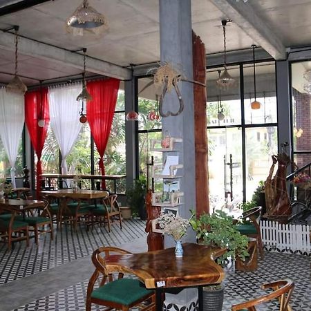 Ravorn Villa Boutique Battambang Bagian luar foto