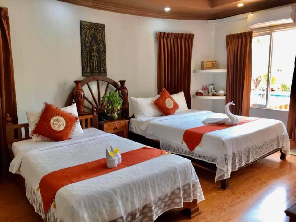 Ravorn Villa Boutique Battambang Bagian luar foto
