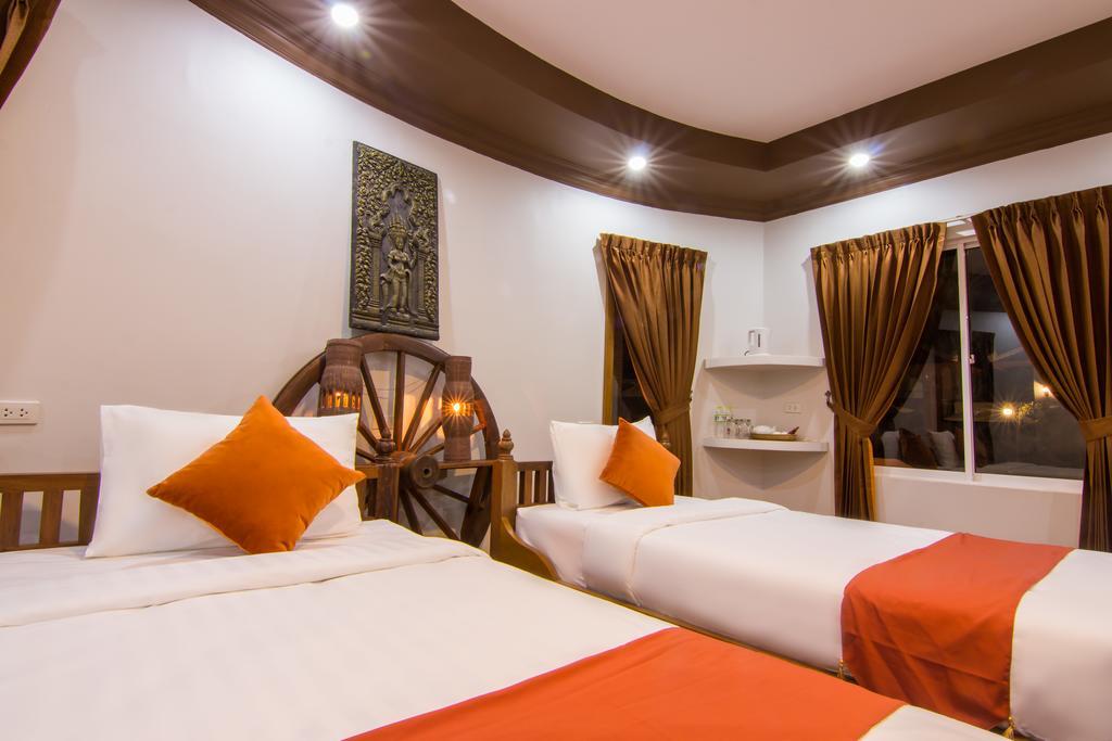 Ravorn Villa Boutique Battambang Bagian luar foto