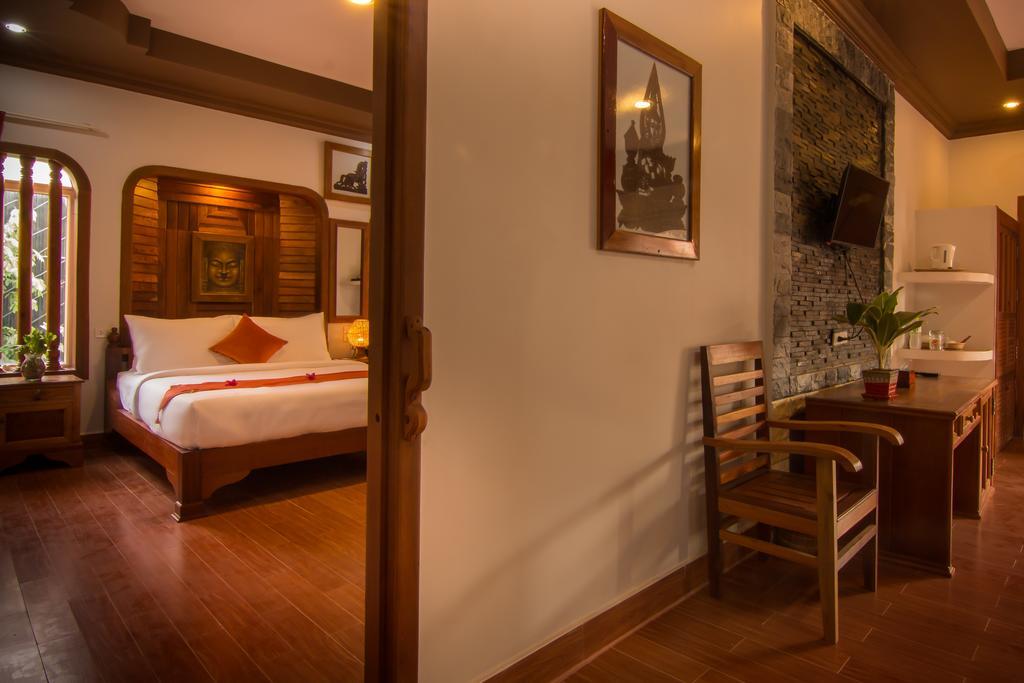 Ravorn Villa Boutique Battambang Bagian luar foto