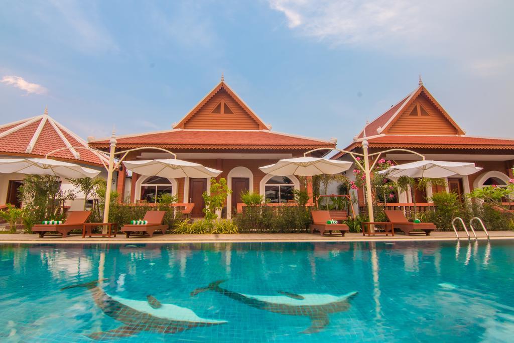 Ravorn Villa Boutique Battambang Bagian luar foto