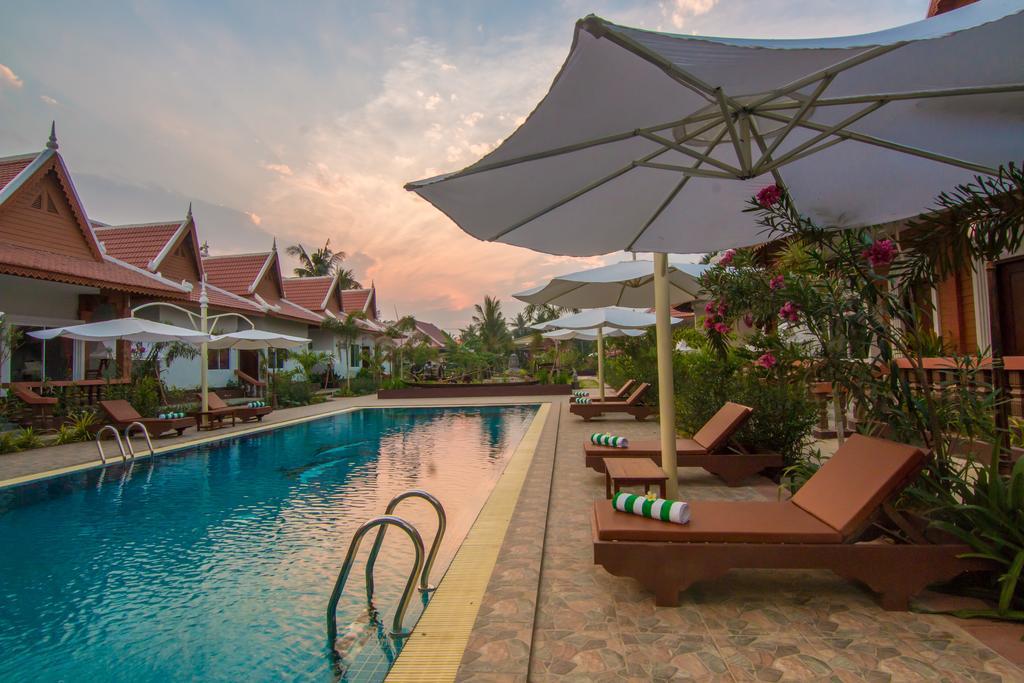 Ravorn Villa Boutique Battambang Bagian luar foto