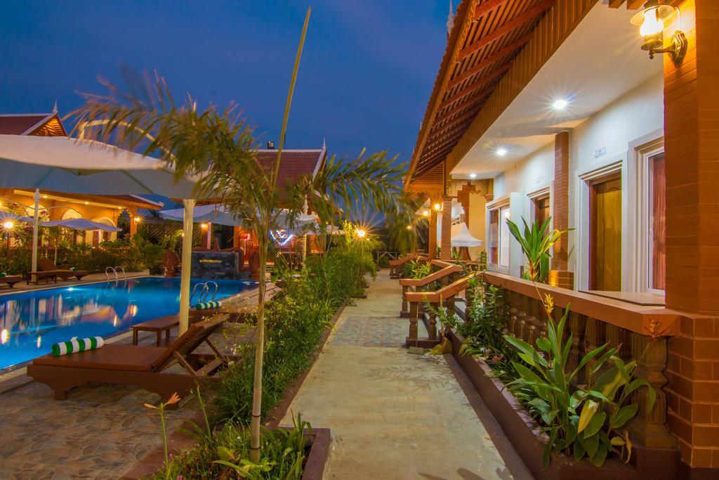 Ravorn Villa Boutique Battambang Bagian luar foto