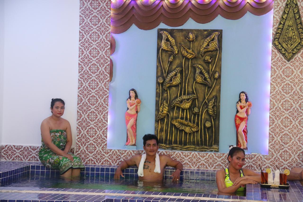 Ravorn Villa Boutique Battambang Bagian luar foto