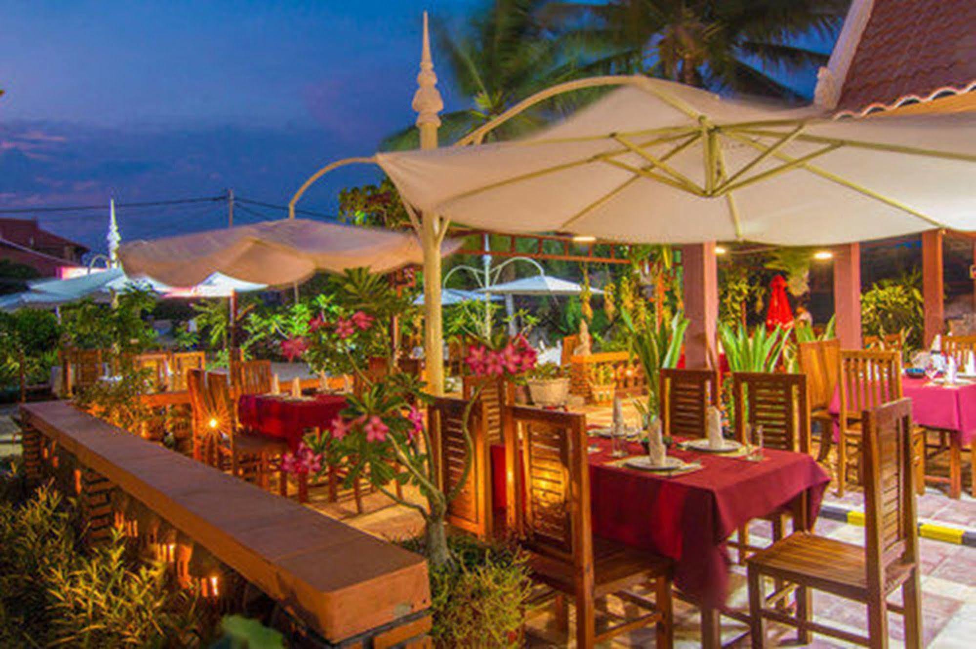 Ravorn Villa Boutique Battambang Bagian luar foto