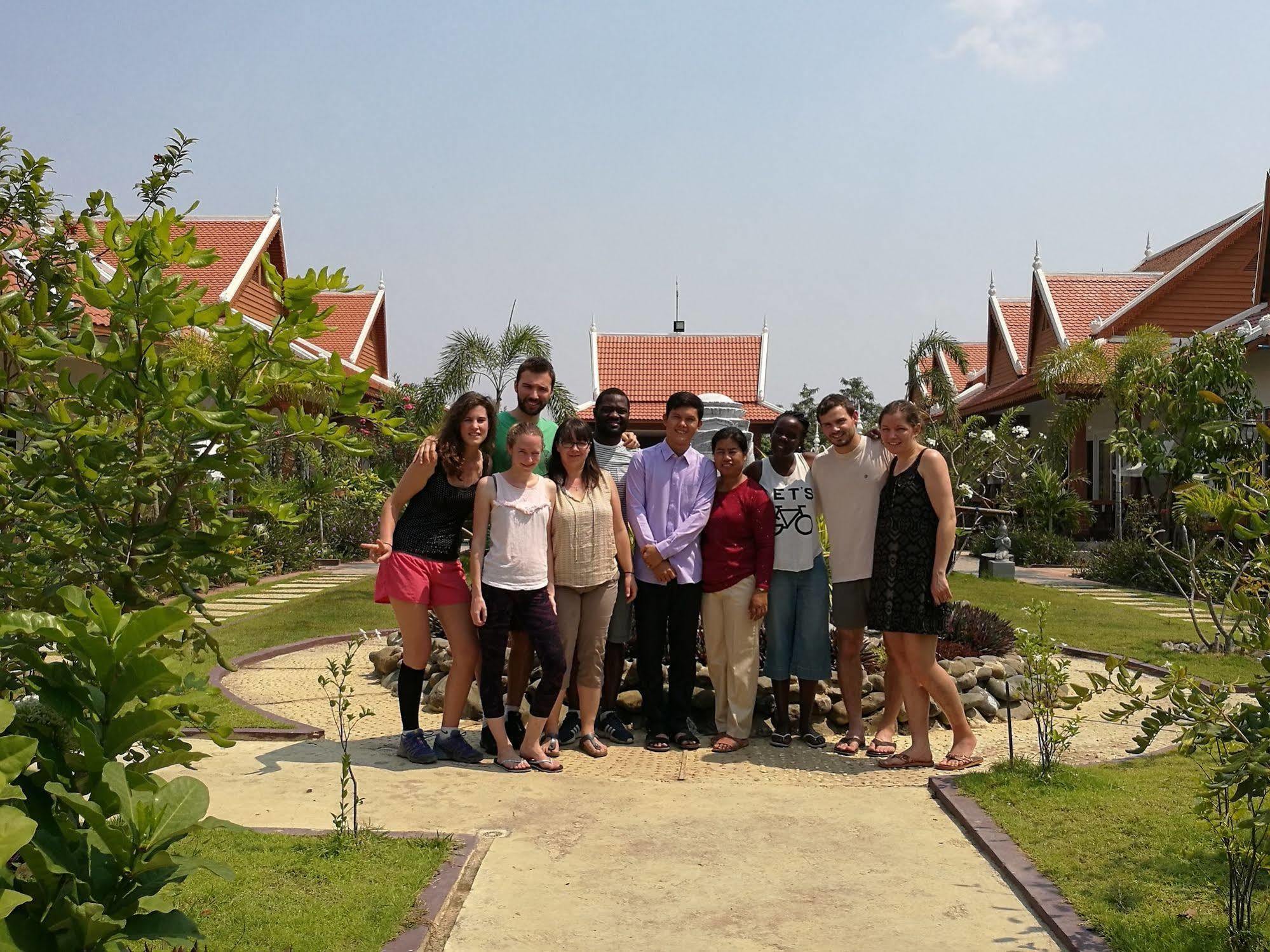 Ravorn Villa Boutique Battambang Bagian luar foto