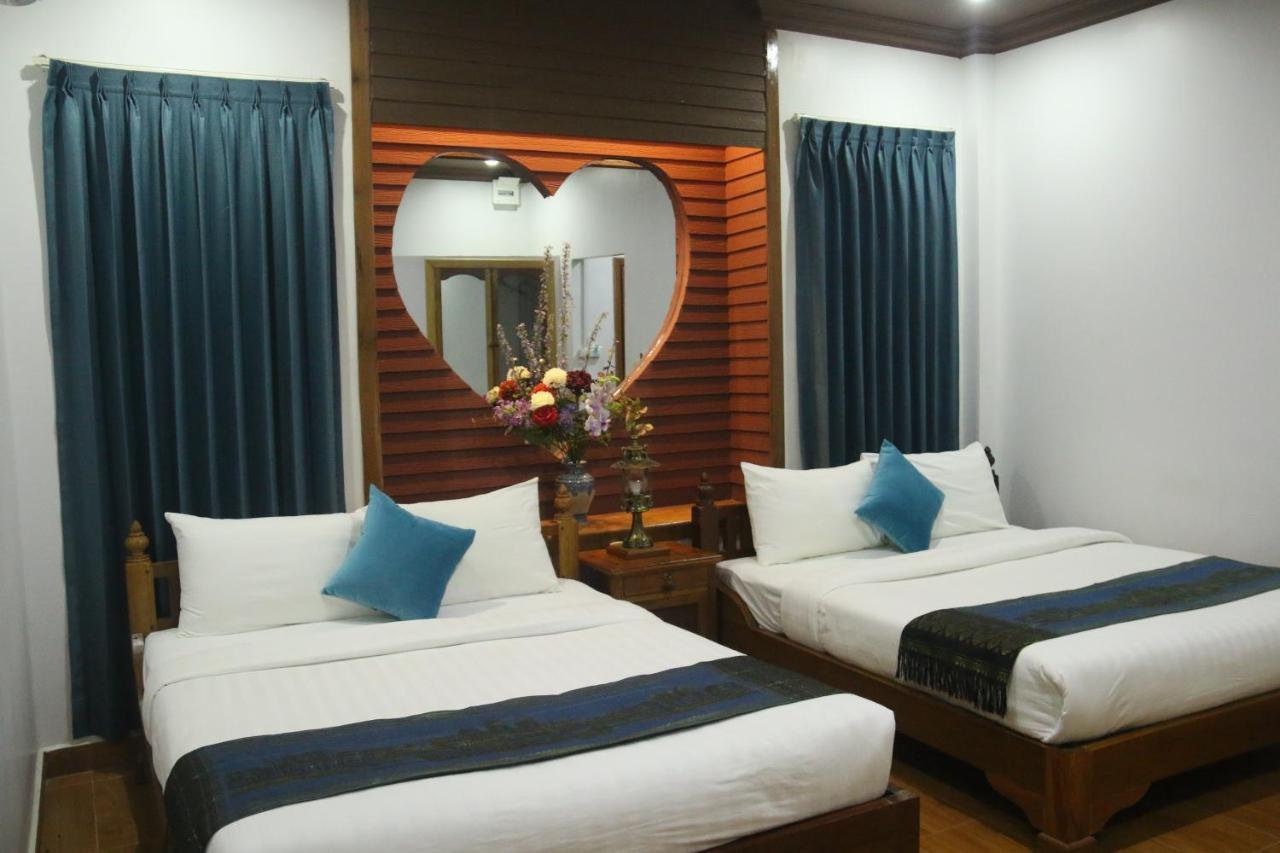 Ravorn Villa Boutique Battambang Bagian luar foto