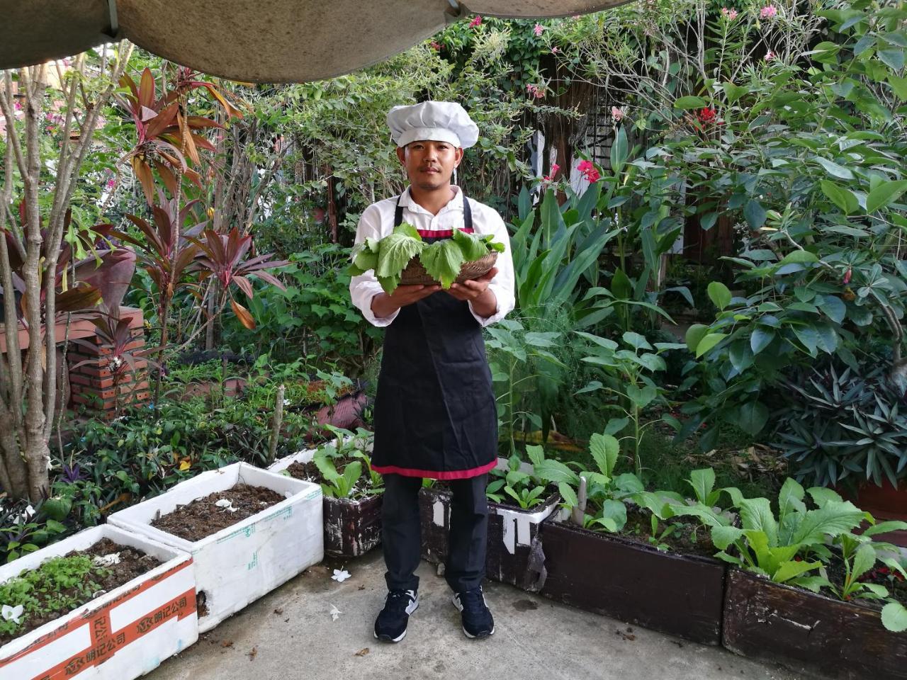 Ravorn Villa Boutique Battambang Bagian luar foto